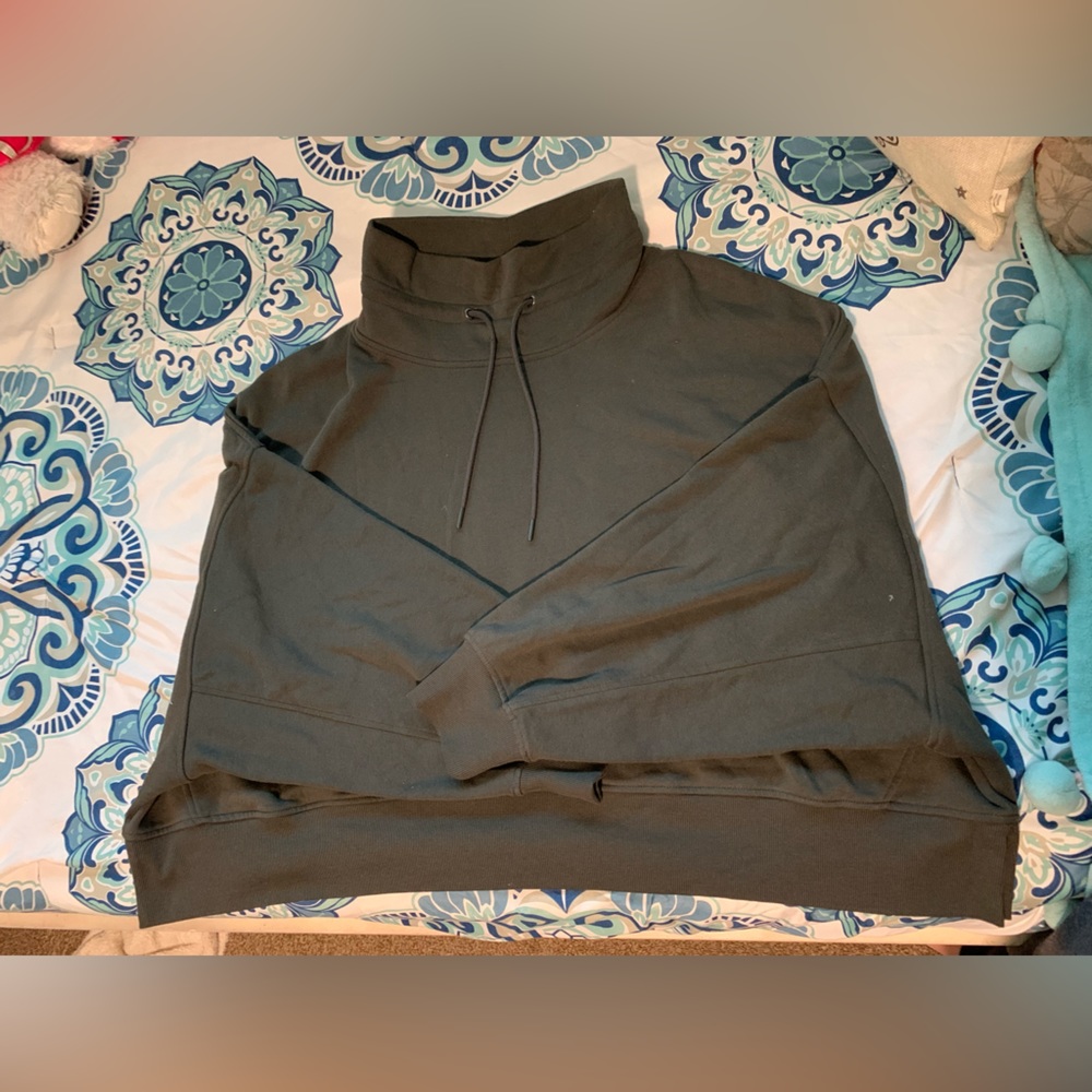 Turtle neck hoodie plus size